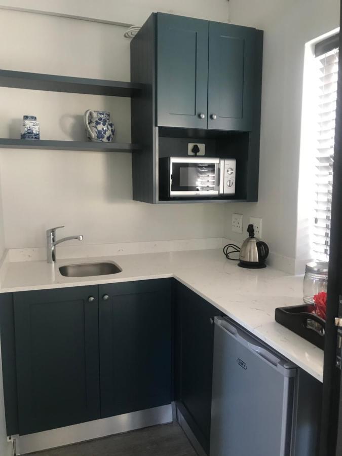 Comfortable Room With Large En Suite Bathroom Franschhoek Luaran gambar