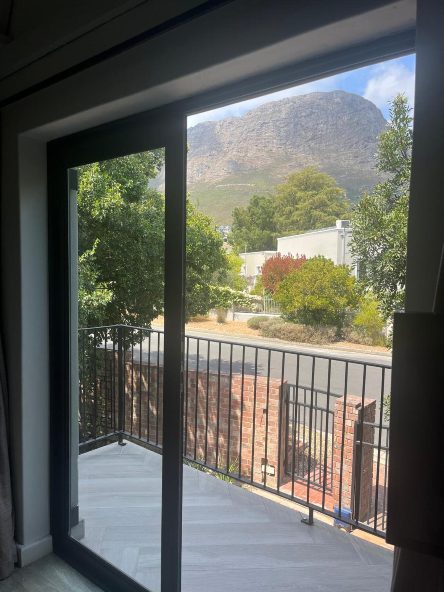 Comfortable Room With Large En Suite Bathroom Franschhoek Luaran gambar